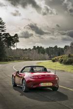 Mazda MX-5 Convertible Sport Tech 2020 года (UK)